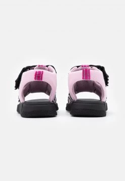 Versace UNISEX Sandales Candy/black/white 8 Versace UNISEX Sandales Candy/black/white -Versace Soldes 2022 0e77c857775b46e391548fa38b4958be