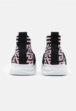 Versace Enfant Baskets Montantes Candy/black 8 Versace Enfant Baskets Montantes Candy/black -Versace Soldes 2022 1120d9fb042c49108eec13ae00580ad1