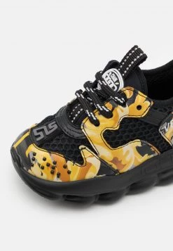 Versace Enfant Baskets Basses Nero/oro 11 Versace Enfant Baskets Basses Nero/oro -Versace Soldes 2022 13109108ed5d4e4dbe42f8f00e7fad55