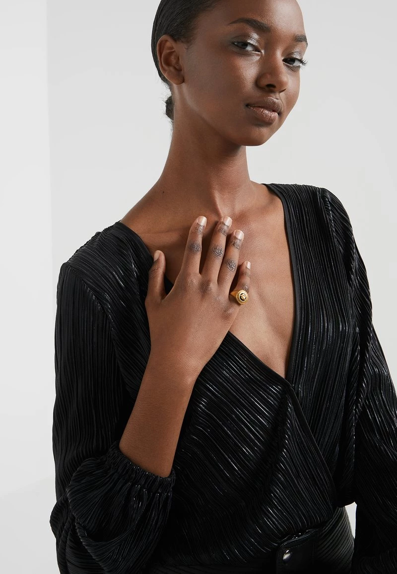 Versace Femme Bague Nero/oro Tribute 2 Versace Femme Bague Nero/oro Tribute – Image 2
