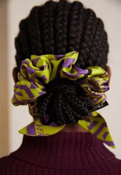 Versace Accessoires Cheveux Multicoloured Femme -Versace Soldes 2022 1552c741fa334c31a1ec9e65e3f47855