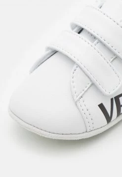 Versace UNISEX Chaussons Pour Bébé White/black -Versace Soldes 2022 24d32ccba86b4774b0a2bf9c66f1cb15