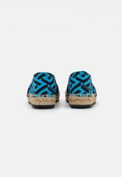 Versace UNISEX Espadrilles Sky/multicolor 8 Versace UNISEX Espadrilles Sky/multicolor -Versace Soldes 2022 24f3fcb4f0b34c7c8a5341088377e2a1