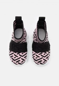 Versace Enfant Baskets Montantes Candy/black 9 Versace Enfant Baskets Montantes Candy/black -Versace Soldes 2022 35e8841fa4164cfbae86b806a6a84762