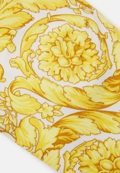 Versace NEWBORN HAT BAROQUE KIDS UNISEX Bonnet Bianco/oro -Versace Soldes 2022 4e7f76624f964d539fb7547fc784f7cd