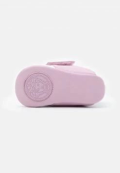 Versace UNISEX Chaussons Pour Bébé Baby Rose/white -Versace Soldes 2022 52a3db16d6724c6f8a044874db79664d