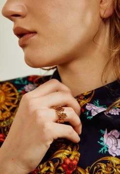 Versace Bague Gold Coloured Femme -Versace Soldes 2022 593ab0a4fb7542929c8f3a73ed20877e