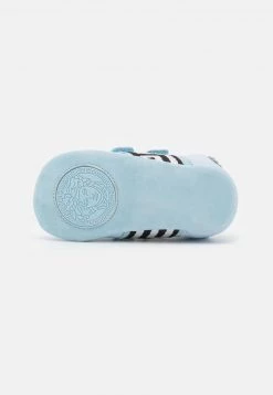 Versace Chaussons Pour Bébé Blue Enfant -Versace Soldes 2022 631da405da2e4cf7a2d108d925b0b859