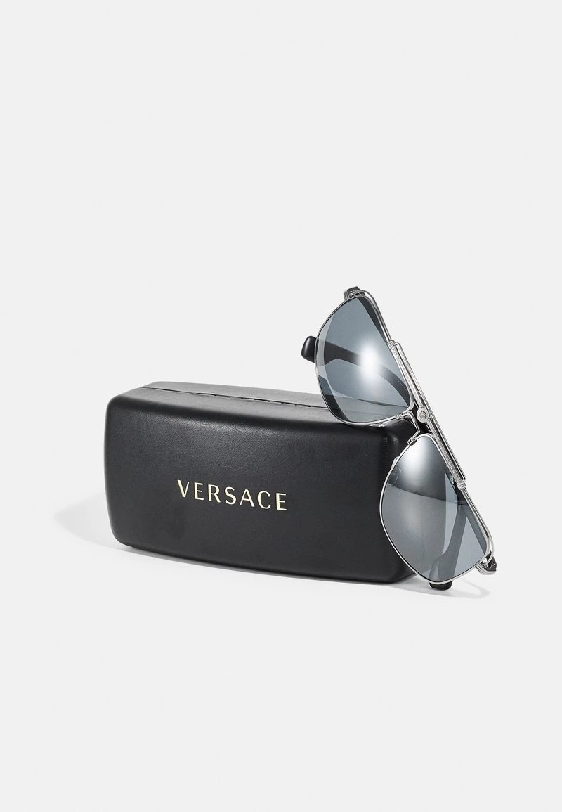 Versace UNISEX Lunettes De Soleil Gunmetal 2 Versace UNISEX Lunettes De Soleil Gunmetal – Image 2