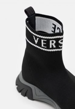 Versace Baskets Montantes Nero/bianco Enfant -Versace Soldes 2022 75084c0d7547454e8d44cfc77f8d8453