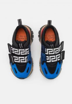 Versace UNISEX Baskets Basses Nero/lapis/navy/heat 9 Versace UNISEX Baskets Basses Nero/lapis/navy/heat -Versace Soldes 2022 8b0e9349e7df46889693c1e50cf28df9