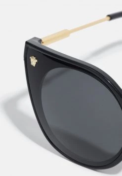 Versace Lunettes De Soleil Black Femme 7 Versace Lunettes De Soleil Black Femme -Versace Soldes 2022 a0bbb004341a406f8345696ffc93ceb0