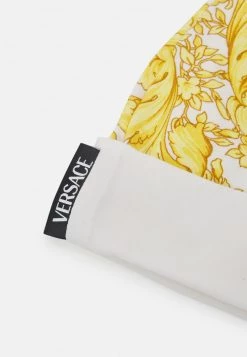 Versace NEWBORN HAT BAROQUE KIDS UNISEX Bonnet Bianco/oro -Versace Soldes 2022 a45ac41705b8467bbc155aaeace15058