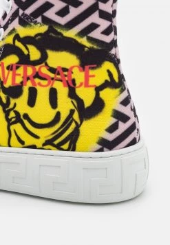 Versace UNISEX Baskets Montantes Black/candy/yellow 11 Versace UNISEX Baskets Montantes Black/candy/yellow -Versace Soldes 2022 a50bd9255f3e4e47bc808082fff28d1c