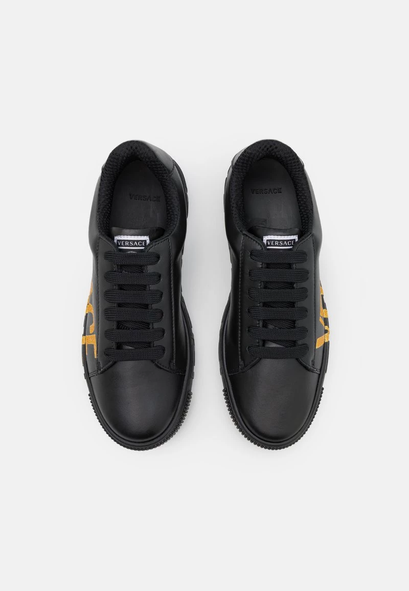 Versace Enfant Baskets Basses Nero/oro 4 Versace Enfant Baskets Basses Nero/oro – Image 4