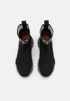 Versace Baskets Montantes Nero/bianco Enfant -Versace Soldes 2022 c4daf8313b5d4b9e83894d8cb167bbd4