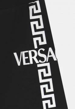 Versace LOGO GRECA UNISEX Short Nero/bianco -Versace Soldes 2022 d7f287a865a749b88e07477175d663d4