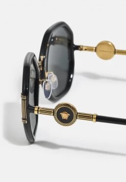 Versace Femme Lunettes De Soleil Black -Versace Soldes 2022 e93f9e6f01e642a186e73d2310076073