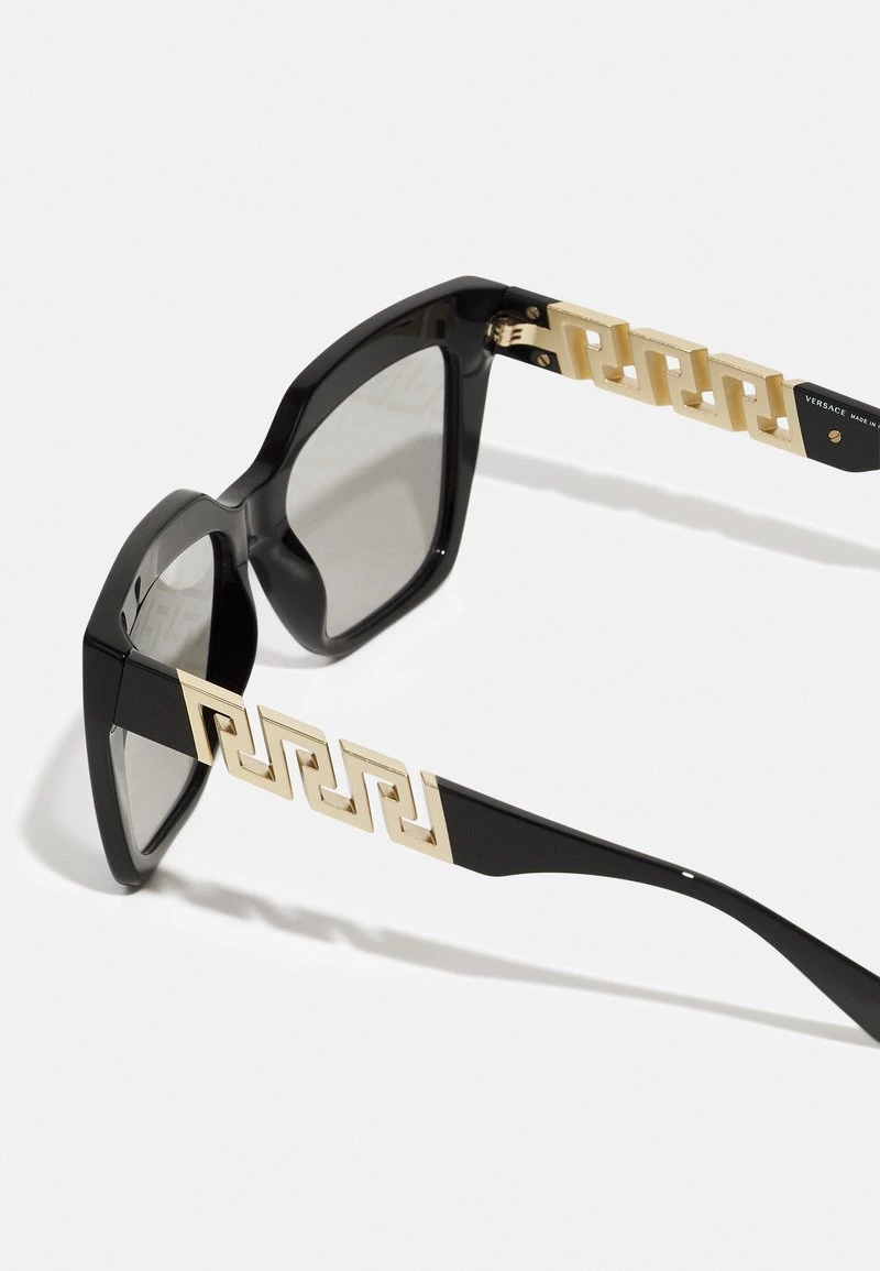 Versace Lunettes De Soleil Black Femme 4 Versace Lunettes De Soleil Black Femme – Image 4
